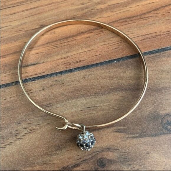 NWOT Express Gold Bangle Bracelet - Picture 1 of 2